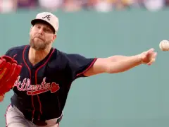 Chris Sale strikes out 8 and leads the Braves to a 4-2 win over the Red Sox